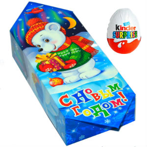 Детский новогодний подарок  в картонной упаковке весом 650 грамм по цене 605 руб